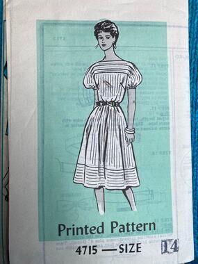 Sewing pattern 4715 dress puff sleeves swing skirt 1970s size 14